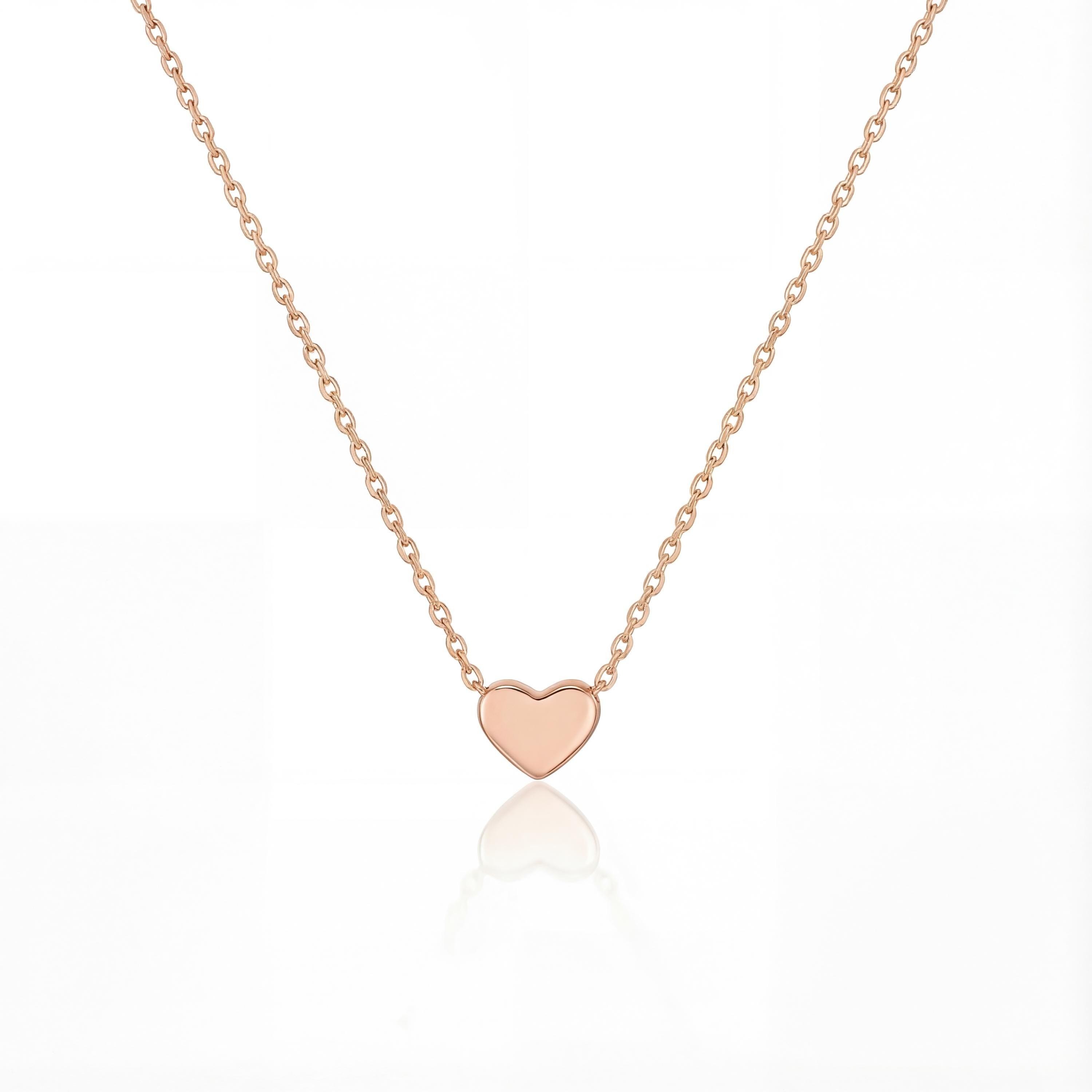 14K solid gold heart necklace, close-up detail