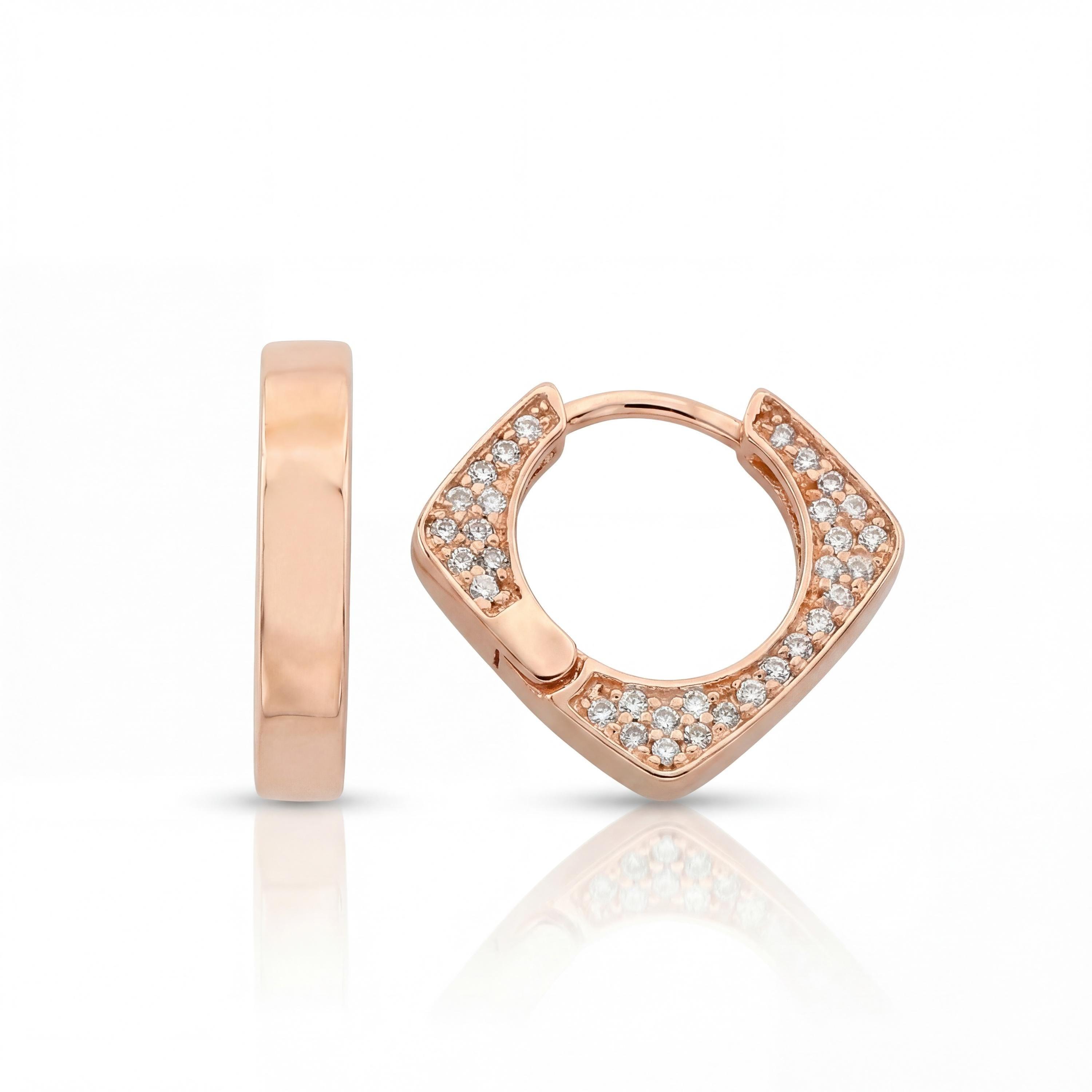 14K solid gold geometric huggie earrings, close-up detail