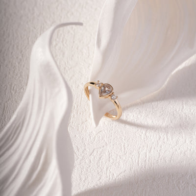 14K Solid Gold Pear-Cut Zircon Vintage Ring with Side Zircon Accents – Lab-Created Gemstone Ring, Engagement, Statement & Stackable Jewelry