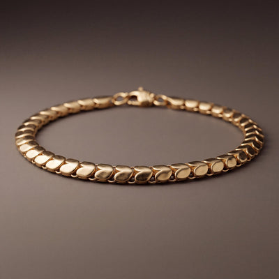 14K gold heart link bracelet, styled view