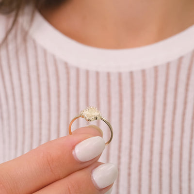 14K Solid Gold Clover Ring – Minimalist Four-Leaf Flower Ring with Round Stones for Stacking & Everyday Wear