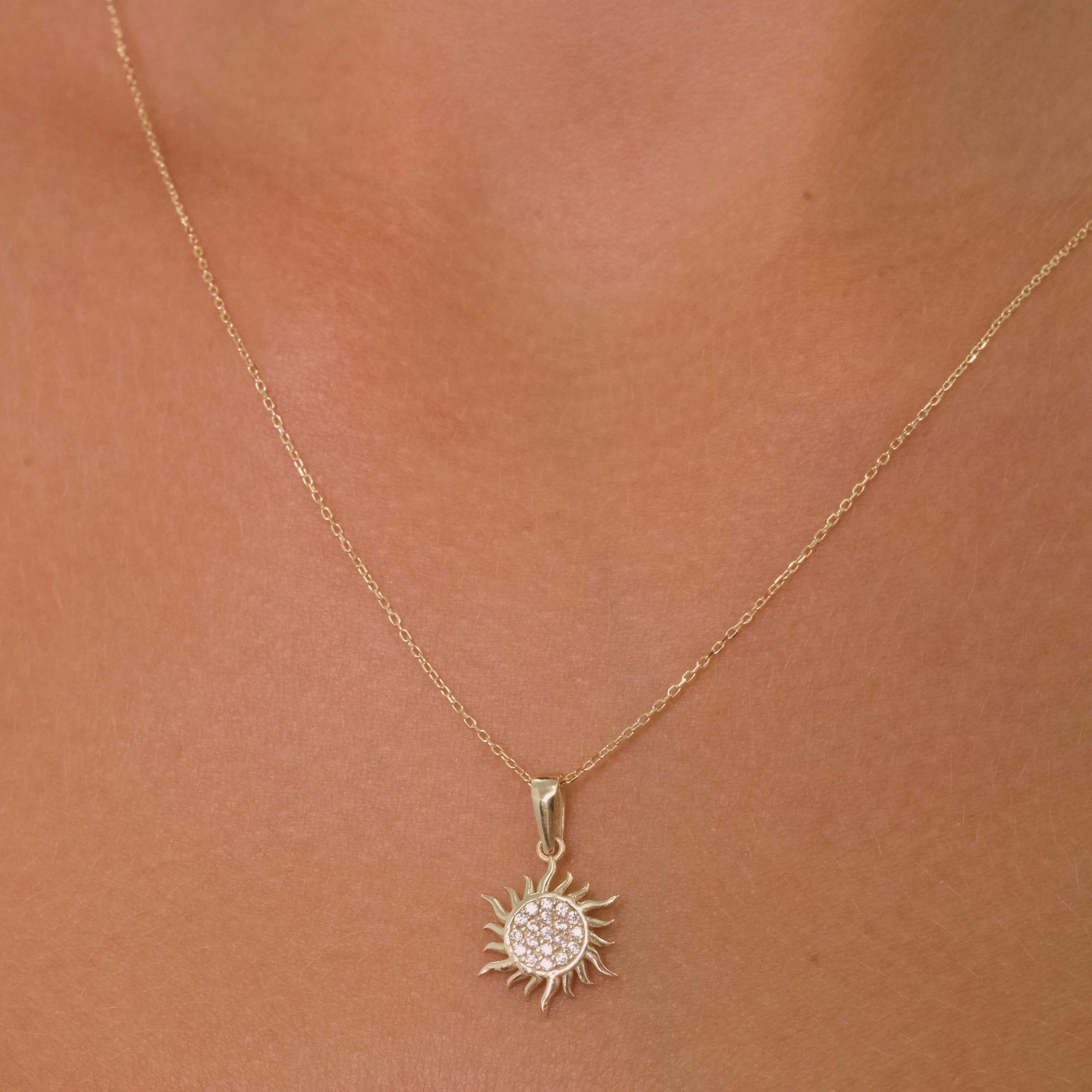 14K Solid Gold Sun Pendant Necklace with 19 White Zircon Stones – Dainty Vintage Minimal Jewelry