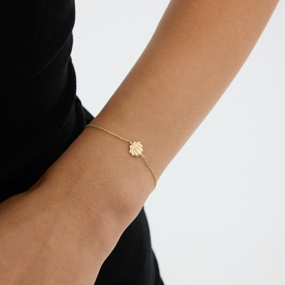 14K gold seashell bracelet, styled view